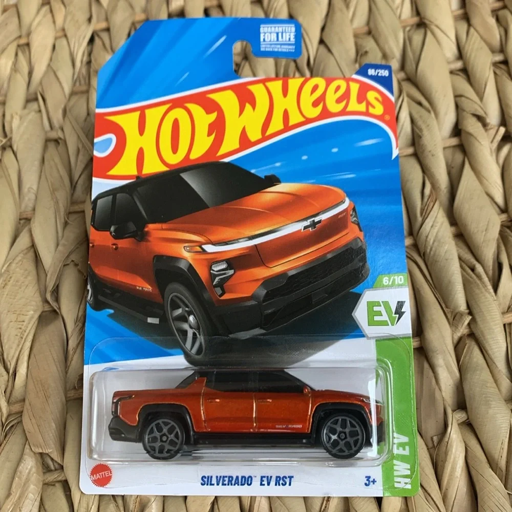 Silverado EV RST Chevrolet Pickup Chevy Electric Vehicle Truck Hot Wheels 🆕
